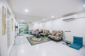 Paradise Found - 4BR, 6 min to Lee Garden